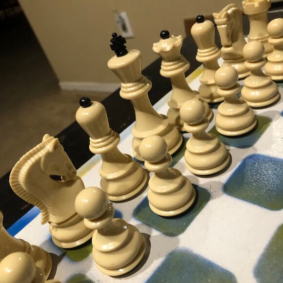 Large Painted Chess Set - Blue/Yellow & White - Picture 4 of 11